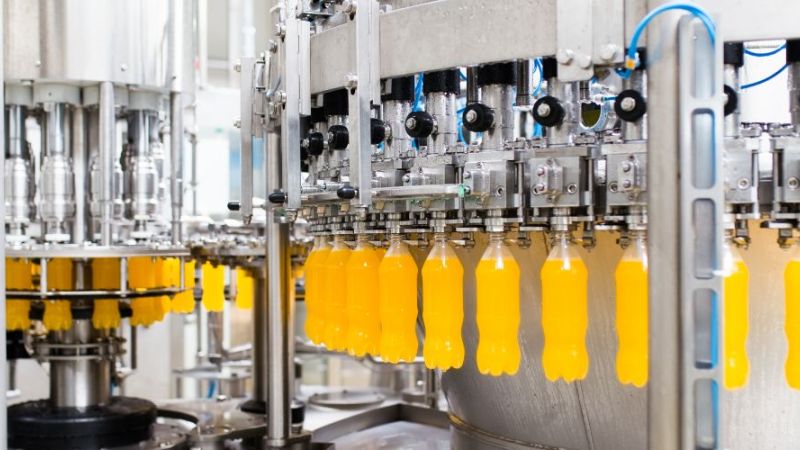 Getränkeabfüller in der Produktion