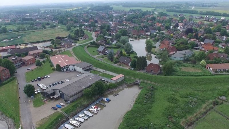 Landschaft und Schöpfwerke in Kehdingen an der Elbe