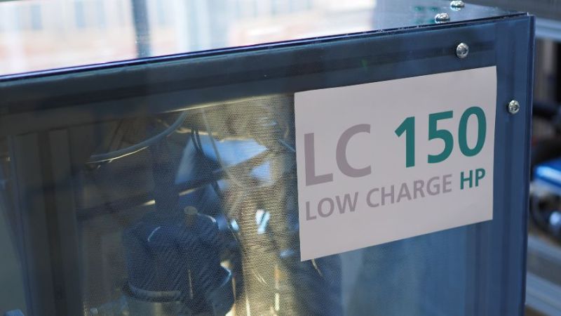 Die am Fraunhofer ISE entwickelte Wärmepumpe LC150 setzt auf das klimafreundliche Kältemittel Propan.