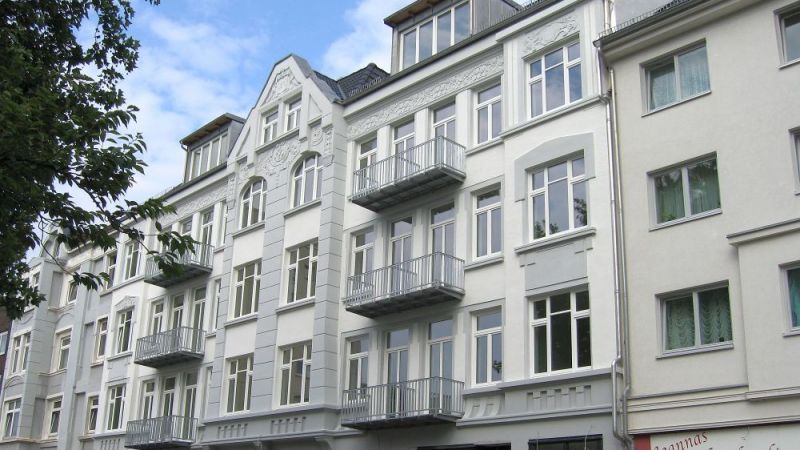 Ansicht der Fassade nach der Sanierung beider Haushälften
