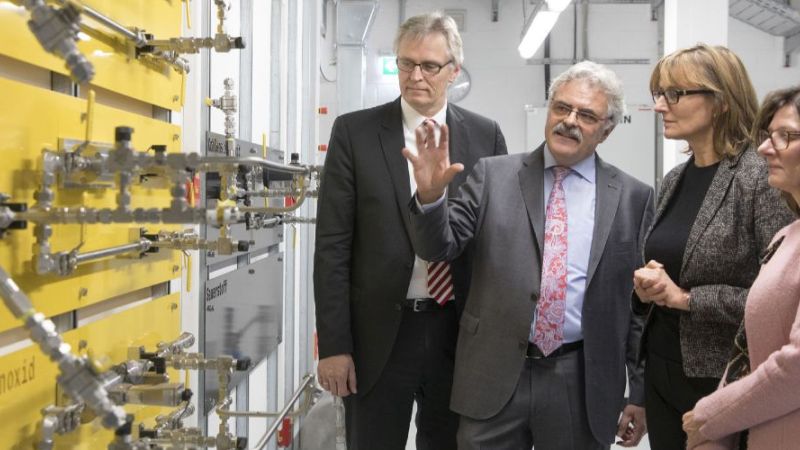 A look behind the scenes at the new test centre for micro gas turbines.