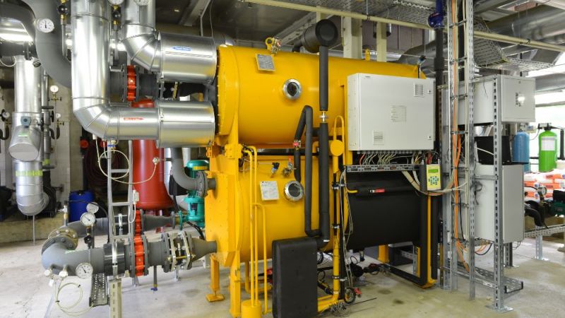In der modernisierten Kältezentrale im Hannover Congress Centrum (HCC) unterstützt eine Absorptionskälteanlage die Grundlastversorgung.