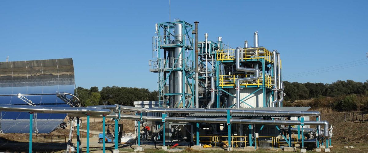 Das Team des DLR-Instituts für Solarforschung forscht unter anderem auf der Évora Molten Salt Platform in Portugal.
