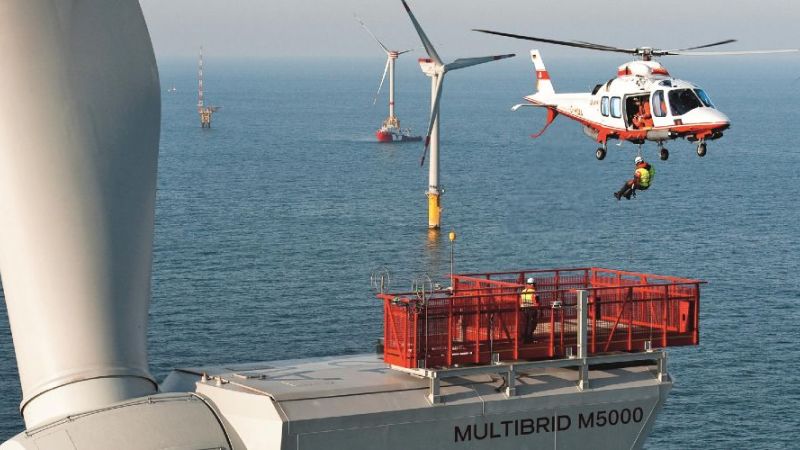 Wartungsarbeiten am Windpark Alpha Ventus.