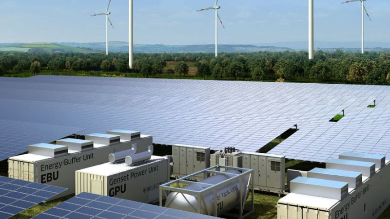Das Hybridkraftwerk kombiniert Photovoltaik, Wind und Dieselgenerator.