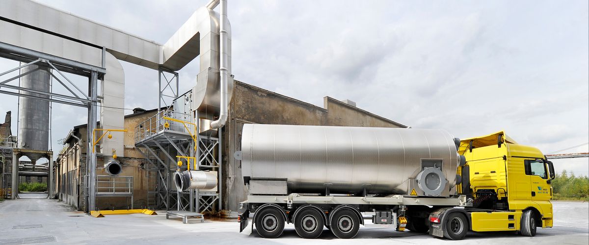 Im Forschungsvorhaben MoBs II wurde ein mobiler Sorptionsspeicher entwickelt, der Abwärme aus der Müllverbrennungsanlage Hamm zu einem industriellen Abnehmer transportiert.