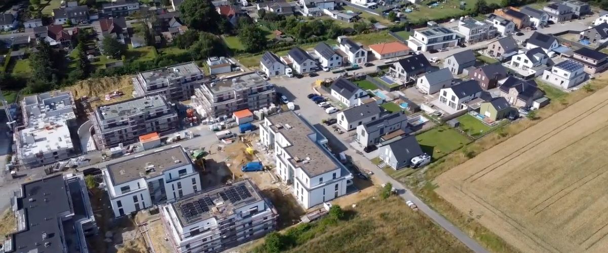 Im Quartier Hassel in Gelsenkirchen wurde im Reallabor der Energiewende TransUrban.NRW ein Niedertemperaturnetz realisiert, also eine leitungsgebundene W&auml;rmeversorgung auf Basis erneuerbarer Energien.