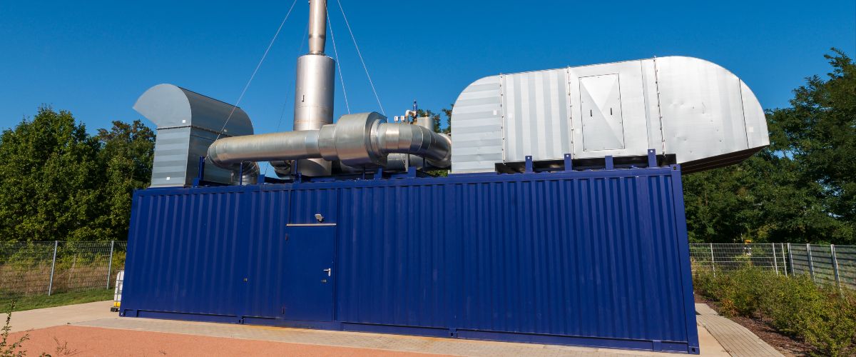 Viele Blockheizkraftwerke (BHKW) haben noch eine Laufzeit von etwa zehn Jahren. Gerade bei diesen BHKW lohnt es sich, Effizienztechnologien wie eine Absorptionsw&auml;rmepumpe anzubringen, da sie relativ schnell wirtschaflich sind. (Symbolbild)