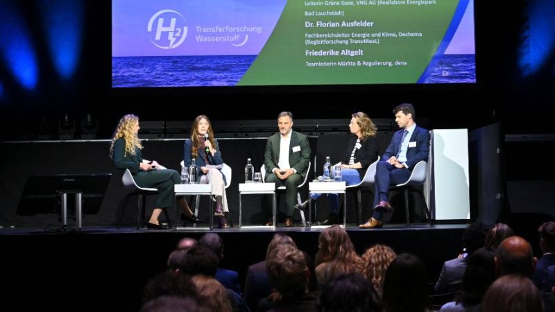 Beim 2. Kongress der H2-Reallabore diskutieren Fachleute über Erfolge, Herausforderungen und den Wasserstoffhochlauf in Deutschland.