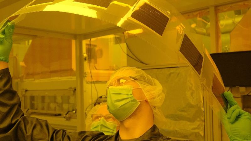 Organische Photovoltaik (OPV) ist als Technologie zielführend für Anwendungsfälle wie beispielsweise die Stromversorgung energieautarker Sensorik in Innenräumen.