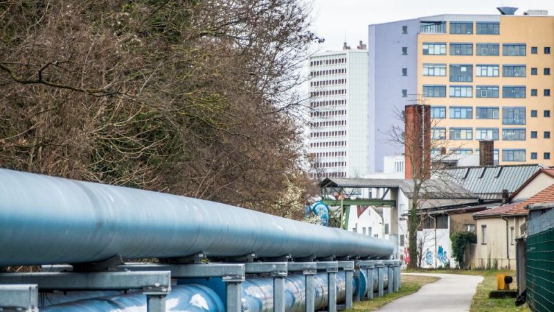 An example of a district heating pipeline in the city.