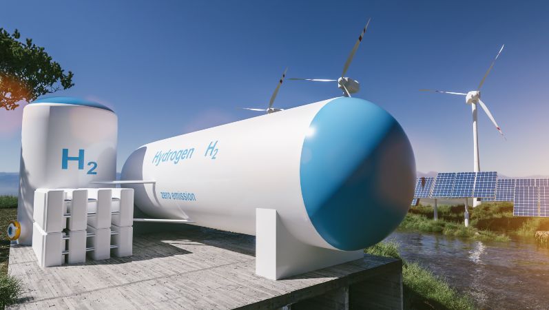 Wasserstoff kann in vielen Industrieprozessen eingesetzt werden und konventionelle Energieträger ersetzen. Tank für Wasserstoff aus erneuerbaren Industrien