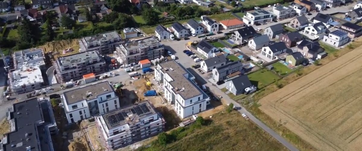Im Quartier Hassel in Gelsenkirchen wurde im Reallabor der Energiewende TransUrban.NRW ein Niedertemperaturnetz realisiert, also eine leitungsgebundene Wärmeversorgung auf Basis erneuerbarer Energien.