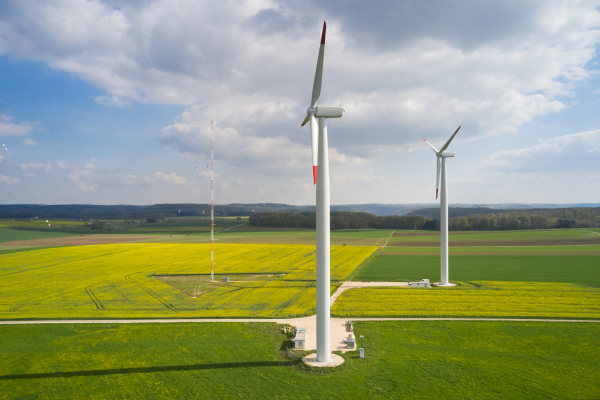 Beide Anlagen des Windenergieforschungstestfelds WINSENT