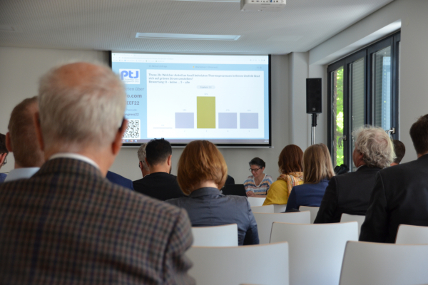 Foto aus einem Workshop: Ein digitales Umfragetool machte die Workshops zusätzlich interaktiv.