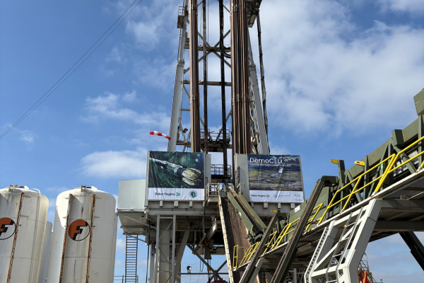 The drilling rig only had to be slightly modified for use in geothermal energy. 