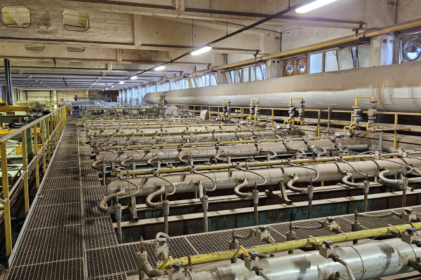 Burner groups on the tunnel kiln.