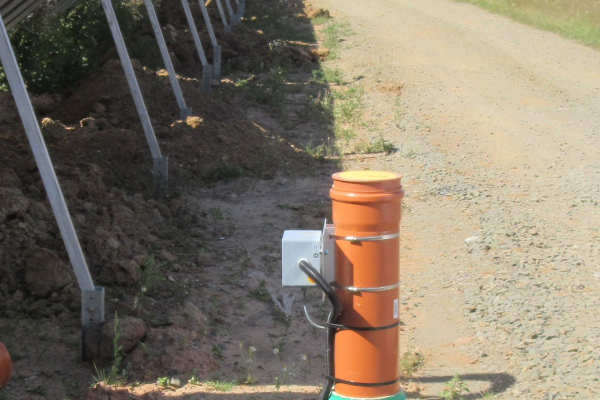 Among other things, the researchers measured the temperatures in the soil around the storage tank. Here is a photo of the south side.