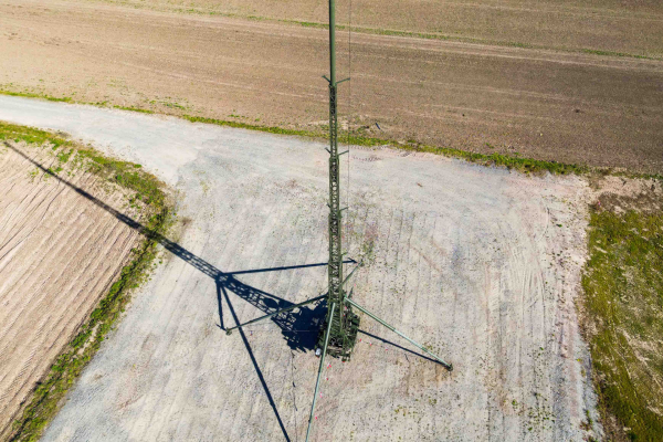 Der mobile Sendemast für OPUS 3